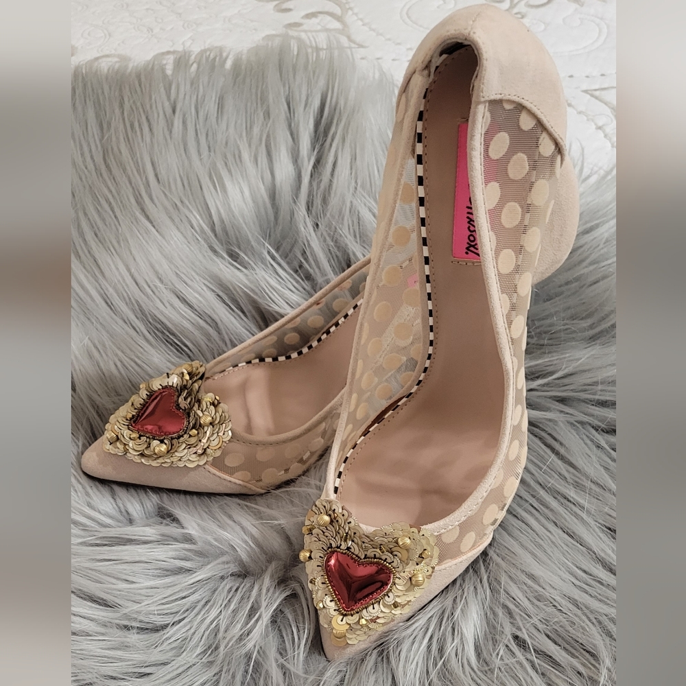 ♡♡New Betsey Johnson♡ Pumps♡♡
